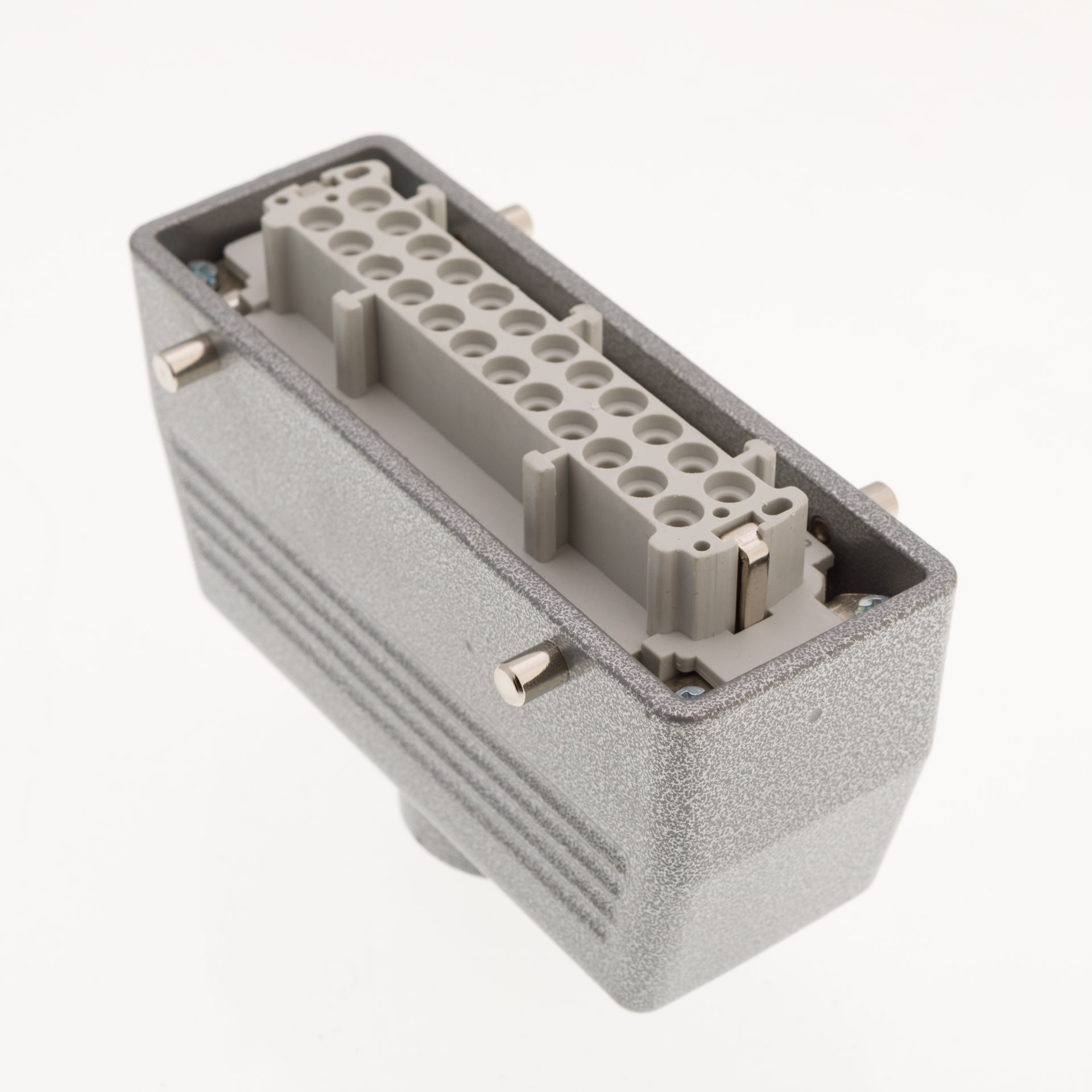 EB-M- 24-PU-30-IP65 Розетка переносная металлическая 24  выводов 16А верхний ввод без фиксатора