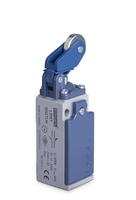 L51-K1-3-MEP124-IP65 Концевой выключатель мгновенного действия (1НЗ+1НО) двунаправленный с металлической консолью и пластиковым роликом с регулируемым