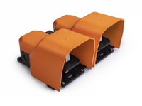 Двойная педаль 1-x скоростная с защитной металлической крышкой и отверстием для ручки (1НО+1НЗ)+(1НО