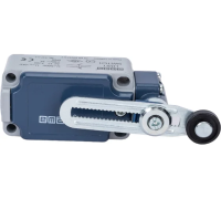 L52-K2-3-MEP122-IP65 Концевой выключатель медленного действия (1НО+1НЗ) двунаправленный с металлической консолью и пластиковым роликом