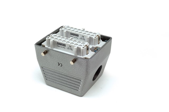 EB-M- 32-PU-10-IP65 Розетка переносная металлическая 32  выводов 16А верхний ввод без фиксатора