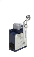 L53-K1-3-MEM124-IP65 Концевой выключатель мгновенного действия (1НО+1НЗ) двунаправленный с металлической консолью и металлический роликом