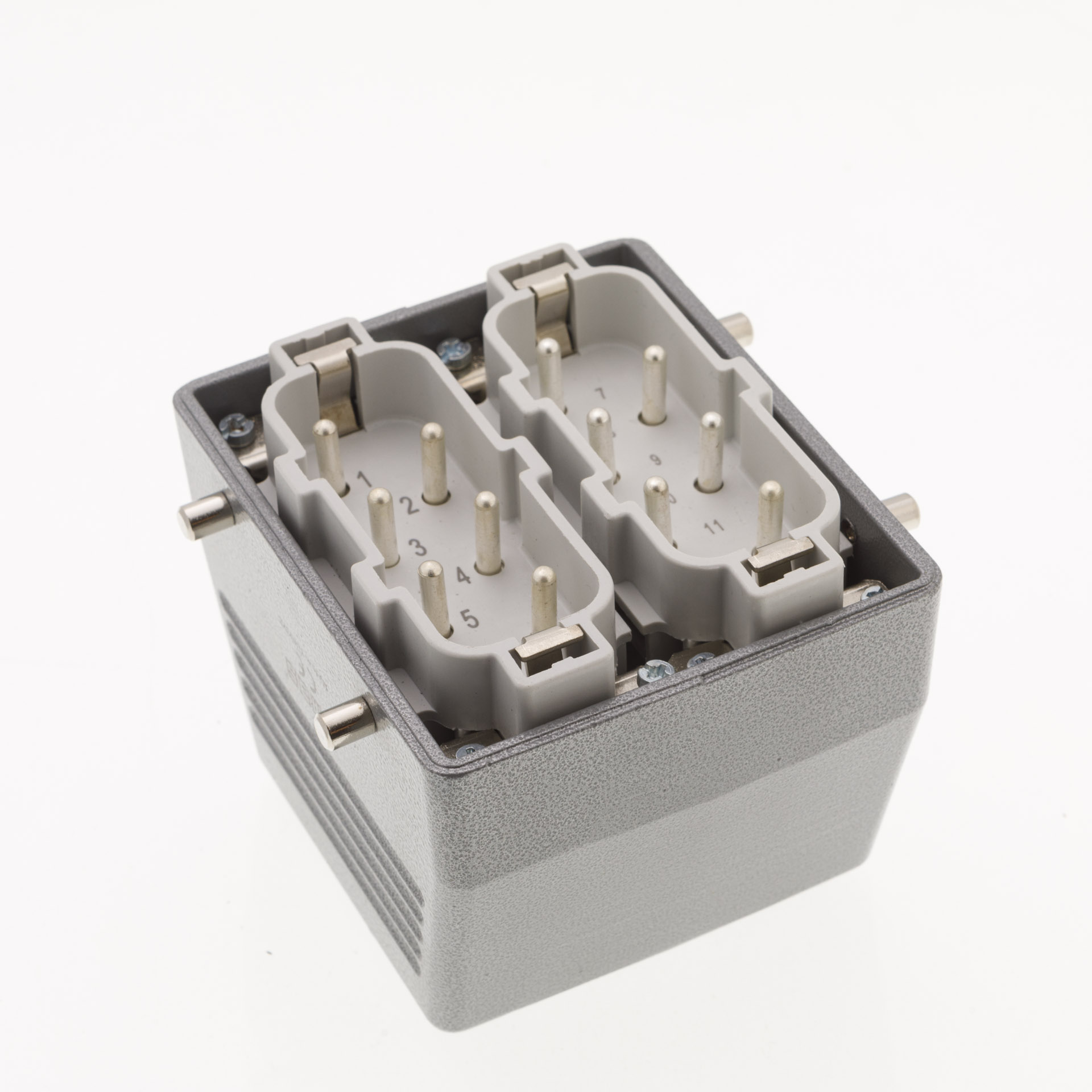 EB-M-612-FU-10-IP65 Вилка переносная металлическая 12 выводов 35А боковой ввод без фиксатора