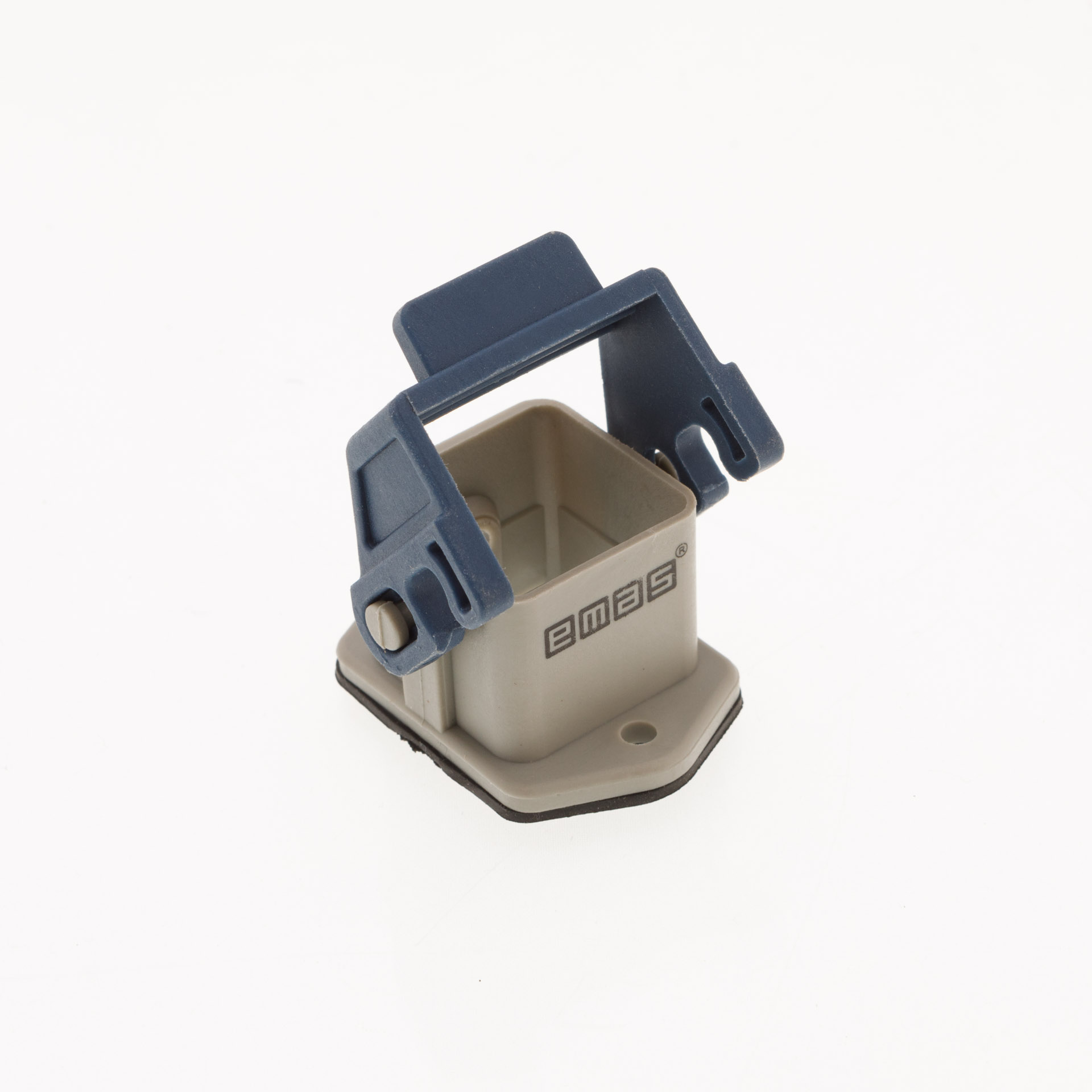 EB-P- 05-GM-41 Корпус пустой встраиваемый пластик 5 выводов монтаж на панель с фиксатором