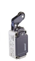 L52-K1-3-MIР211-IP65 Концевой выключатель мгновенного действия (1НО+1НЗ) однонаправленный с металлической консолью и пластиковым роликом