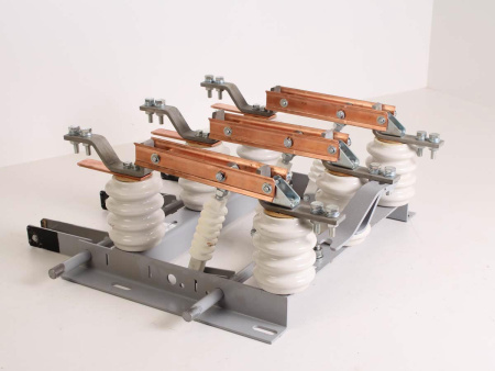 РВЗ-10/ 630-I Разъединитель с ПР-10 заземлитель сверху (полиамидные изоляторы)