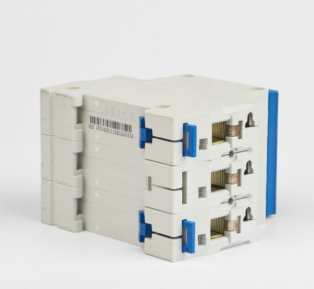 DZ47-60C 3P 03A 4.5kA х-ка C Автоматический выключатель (CHINT)