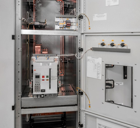 Воздушный авт. выкл. NA8G-3200-3200M/3P выкат., 3200A, 100kA, тип M, AC230В (R)