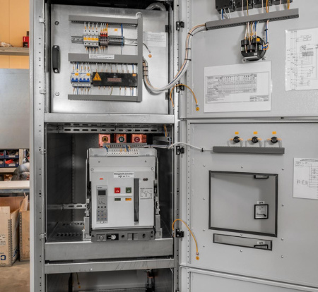 Воздушный авт. выкл. NA8G-3200-3200M/3P выкат., 3200A, 100kA, тип M, AC230В (R)