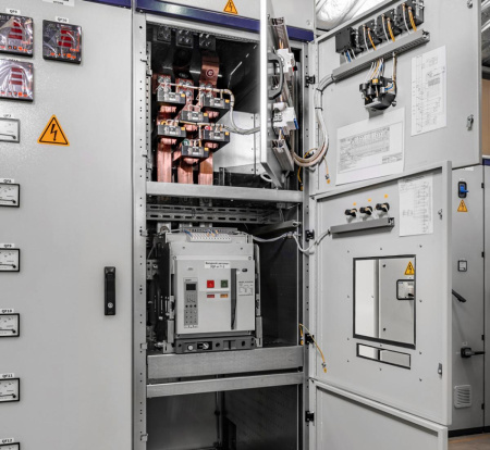 Воздушный авт. выкл. NA8G-3200-3200M/3P выкат., 3200A, 100kA, тип M, AC230В (R)