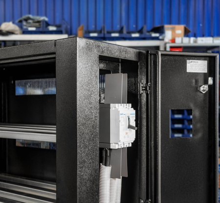 Авт. выкл. NM8-125H 3P 025А 100кА